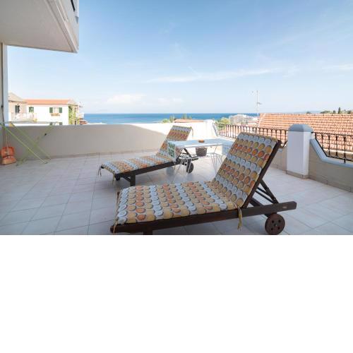 Avra Apartments