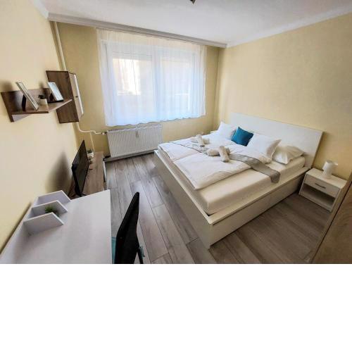 AwesHome City Apartment