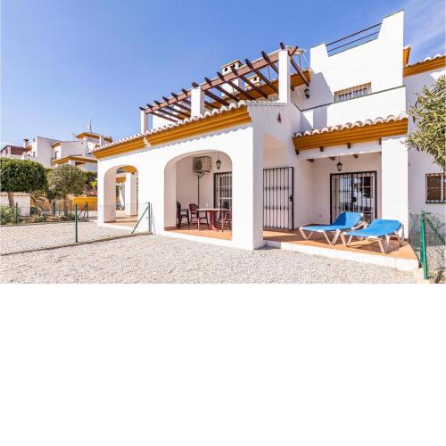 Awesome apartment in Alcaucín with WiFi and 1 Bedrooms