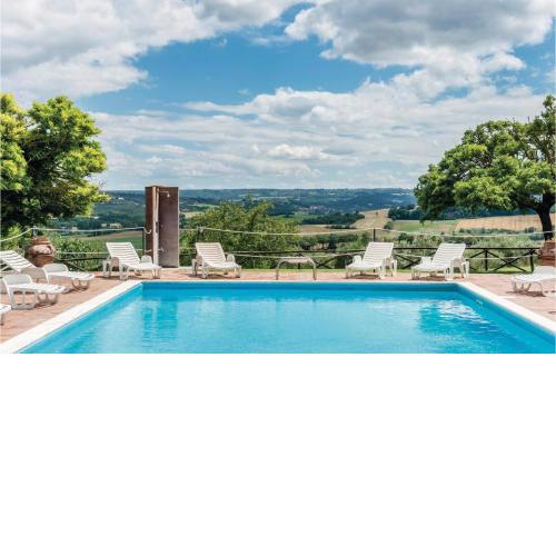 Awesome apartment in Castiglione d,Lago PG with WiFi and Outdoor swimming pool