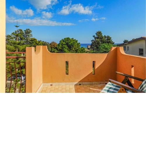 Awesome apartment in Davoli Marina CZ with 3 Bedrooms and WiFi