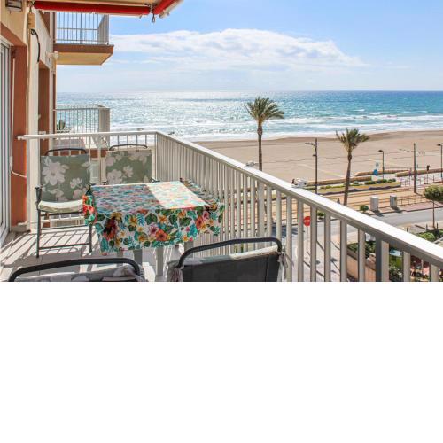 Awesome apartment in El Campello with 3 Bedrooms, WiFi and Outdoor swimming pool