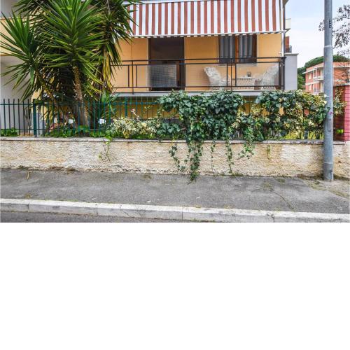 Awesome apartment in Follonica with WiFi and 2 Bedrooms