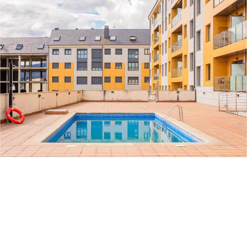 Awesome apartment in Foz with WiFi, 2 Bedrooms and Outdoor swimming pool