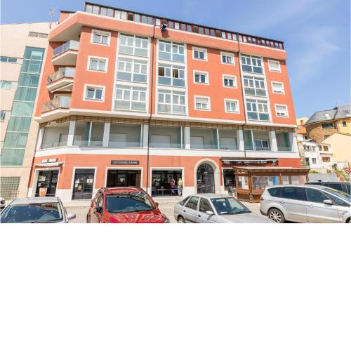 Awesome apartment in Foz with WiFi