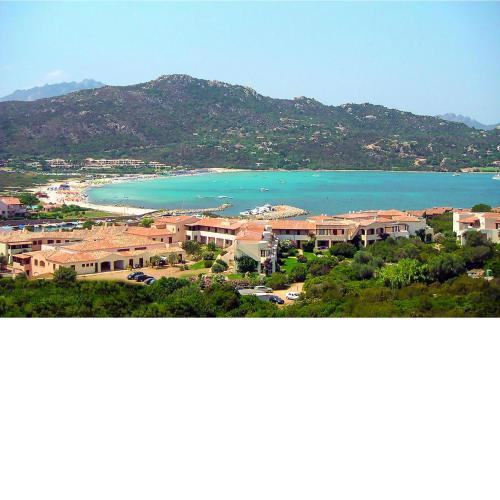 Awesome apartment in Golfo Aranci with 2 Bedrooms