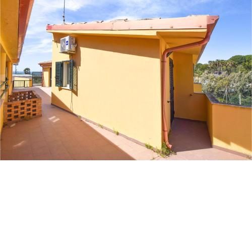 Awesome apartment in LE CASTELLA with WiFi and 2 Bedrooms