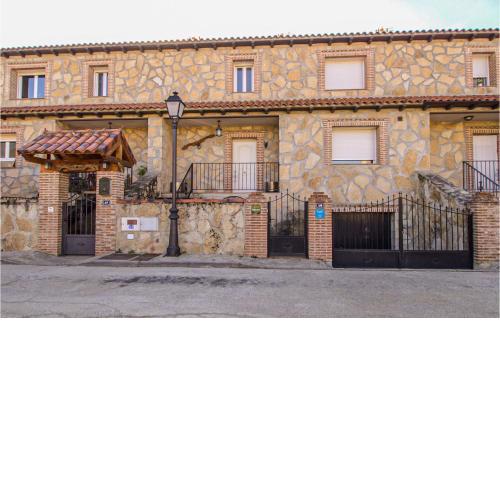 Awesome apartment in Navaluenga with WiFi and 4 Bedrooms