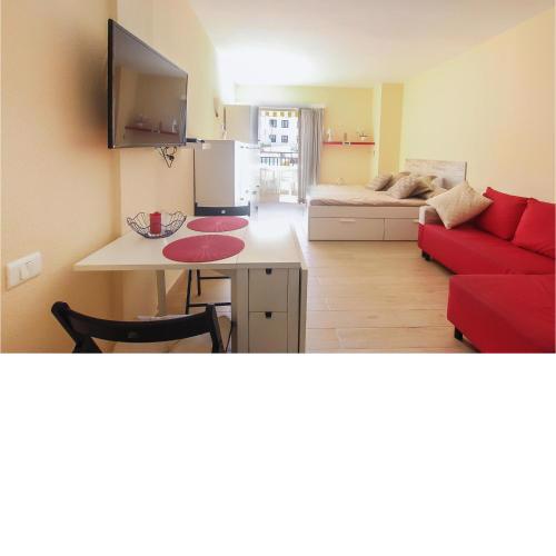 Awesome apartment in Puerto de la Cruz with Outdoor swimming pool and Swimming pool
