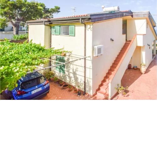 Awesome apartment in RICADI with WiFi and 2 Bedrooms