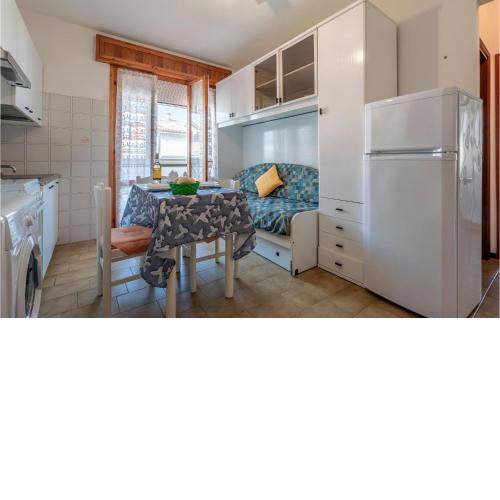 Awesome apartment in Rosolina Mare with 1 Bedrooms