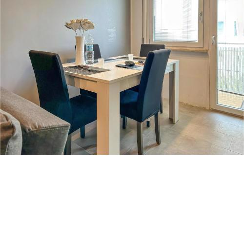 Awesome apartment in San Salvo Marina with WiFi and 1 Bedrooms