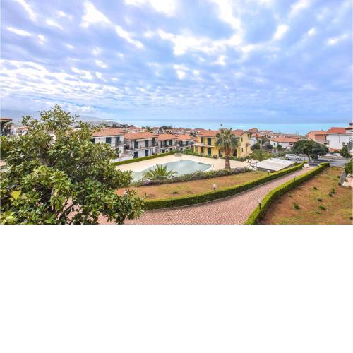Awesome Apartment In Scalea With Outdoor Swimming Pool, Wifi And Indoor Swimming Pool