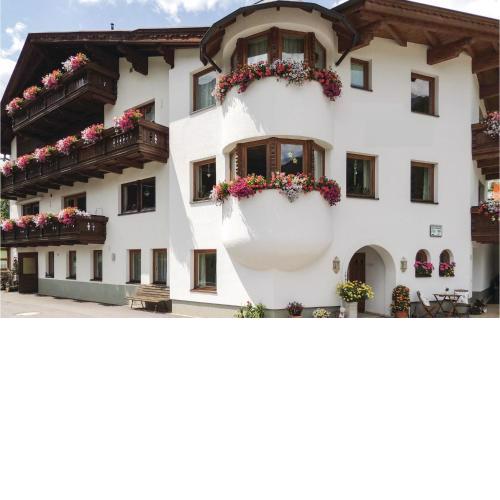 Awesome apartment in St. Anton w/ 3 Bedrooms