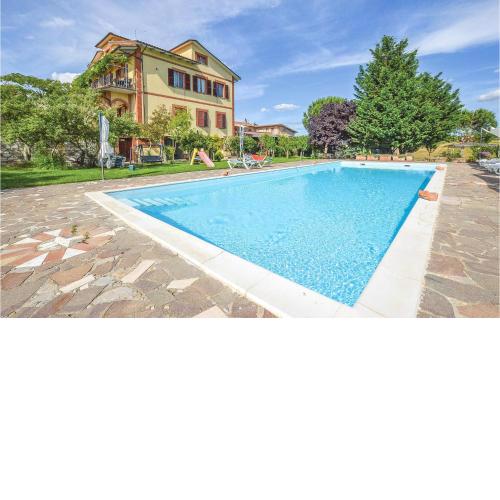 Awesome apartment in Torrita di Siena with Outdoor swimming pool, WiFi and 2 Bedrooms