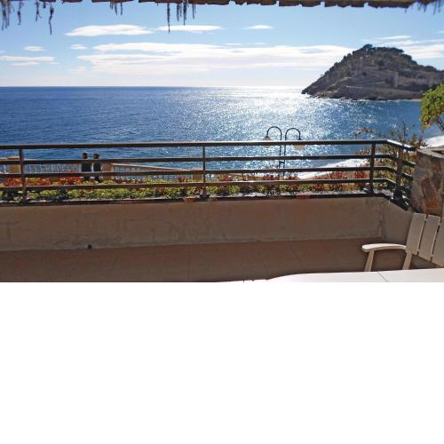 Awesome apartment in Tossa de Mar with 4 Bedrooms and WiFi