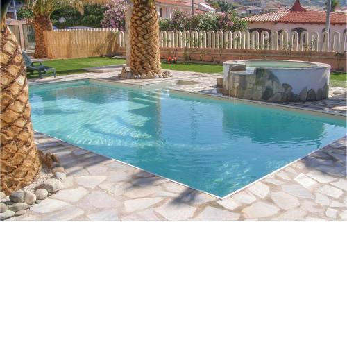 Awesome apartment in Valledoria with Outdoor swimming pool and 2 Bedrooms