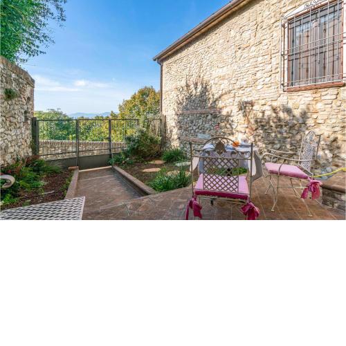 Awesome apartment in Verucchio with WiFi and 2 Bedrooms