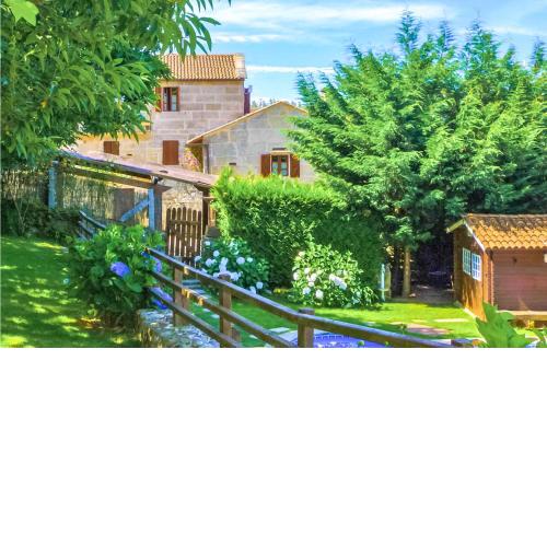 Awesome home in A Lama with WiFi, 6 Bedrooms and Outdoor swimming pool