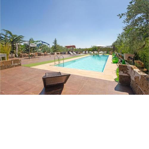 Awesome home in Acquaviva delle fonti with Outdoor swimming pool, WiFi and 3 Bedrooms