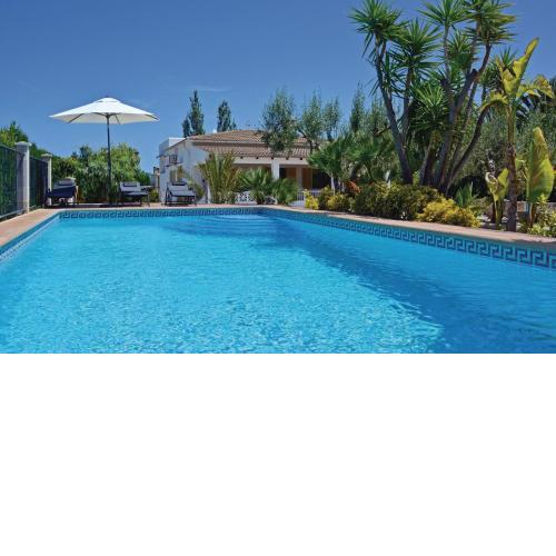 Awesome Home In Alcdia With 3 Bedrooms, Wifi And Outdoor Swimming Pool