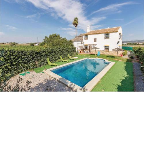 Awesome Home In Antequera With 4 Bedrooms, Wifi And Private Swimming Pool