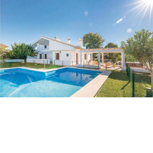 Awesome home in Arcos de la Frontera with 7 Bedrooms, WiFi and Outdoor swimming pool