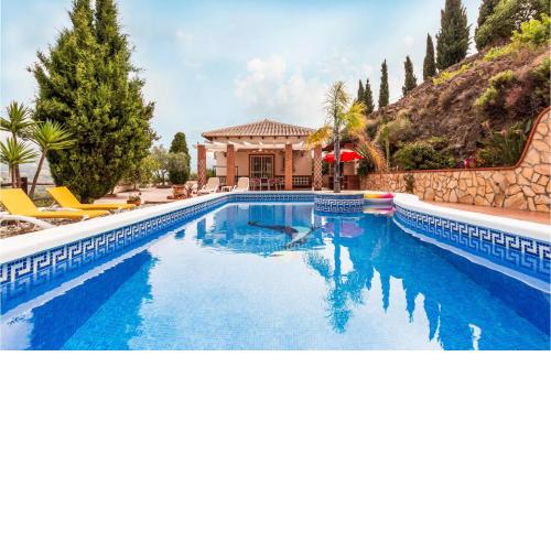 Awesome home in Cmpeta with 2 Bedrooms, WiFi and Outdoor swimming pool