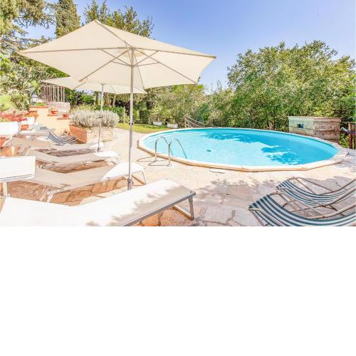Awesome home in Crespina PI with 6 Bedrooms, Sauna and WiFi