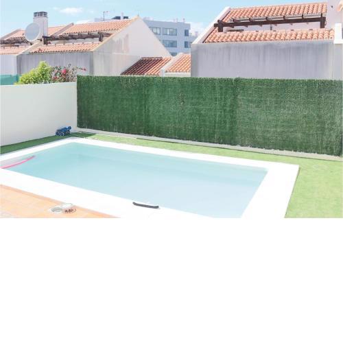 Awesome home in Fuengirola with 3 Bedrooms, WiFi and Outdoor swimming pool