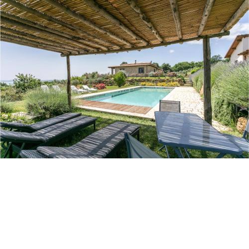 Awesome home in Gradoli with WiFi, Private swimming pool and Outdoor swimming pool
