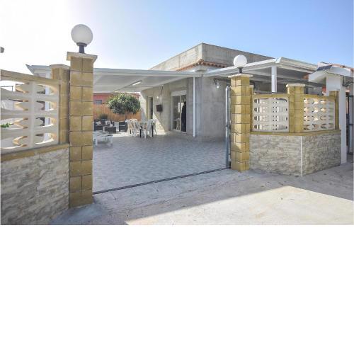 Awesome home in Ispica with WiFi and 3 Bedrooms
