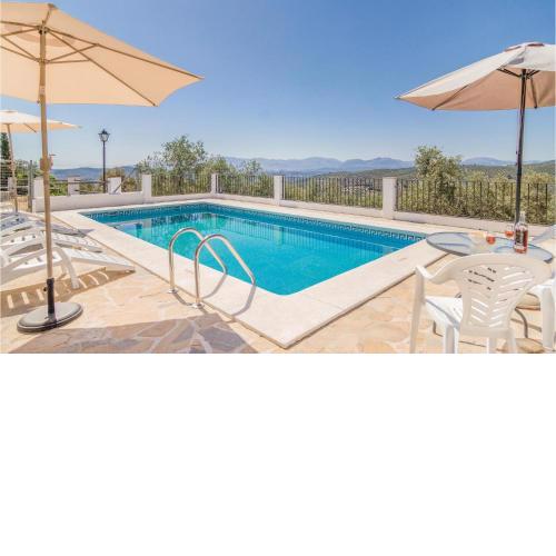 Awesome Home In Iznjar With 5 Bedrooms, Wifi And Outdoor Swimming Pool