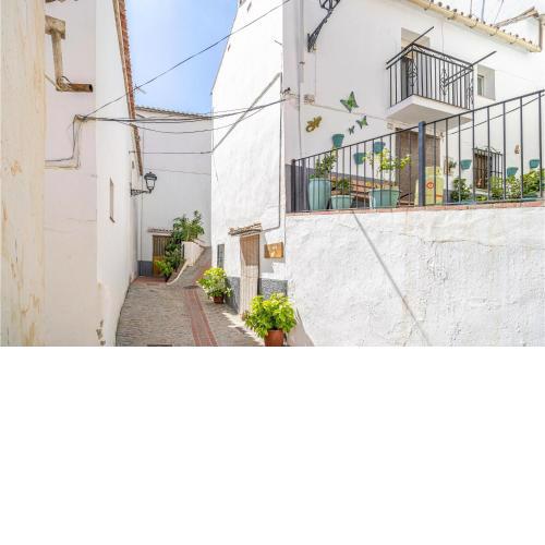 Awesome home in Jubrique with WiFi and 1 Bedrooms