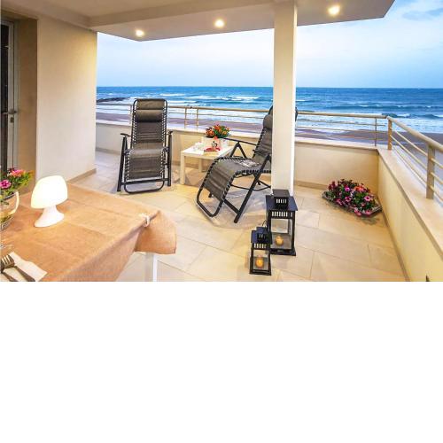 Awesome home in Kaukana with WiFi and 2 Bedrooms
