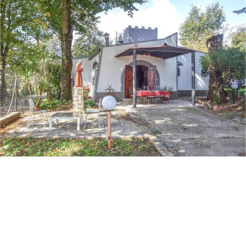 Awesome home in Loc Monte Poro I with 3 Bedrooms and WiFi