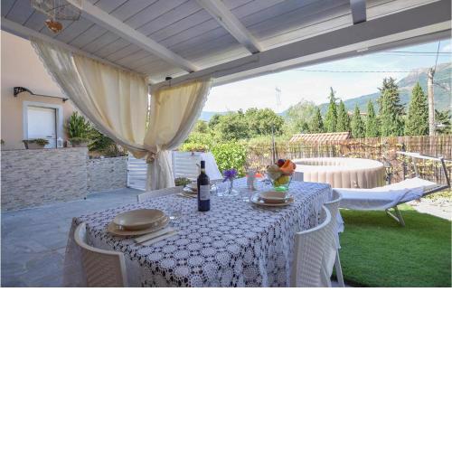 Awesome home in Loc, Pontemazzori with Jacuzzi, WiFi and 2 Bedrooms