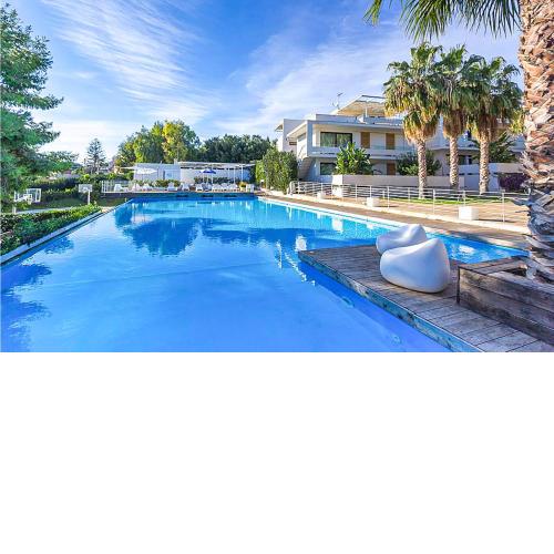 Awesome home in Marina di Ragusa with WiFi, Outdoor swimming pool and Swimming pool