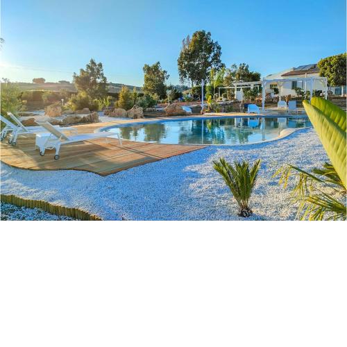 Awesome home in Marinella di Selinunte with WiFi, Private swimming pool and 5 Bedrooms