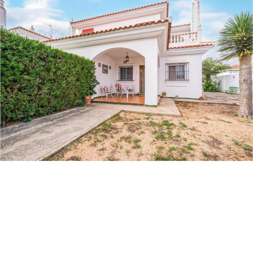 Awesome home in Matalascañas with 3 Bedrooms