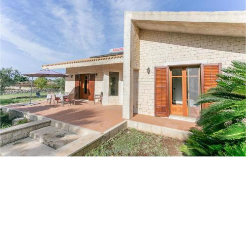 Awesome home in Modica with 3 Bedrooms, WiFi and Outdoor swimming pool