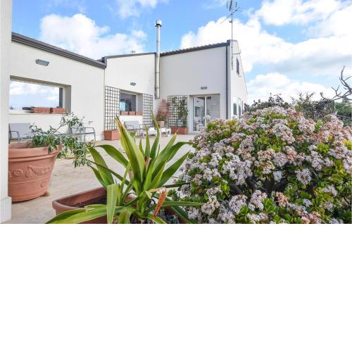 Awesome home in Modica with WiFi and 3 Bedrooms