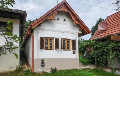 Awesome home in Moschendorf with 1 Bedrooms