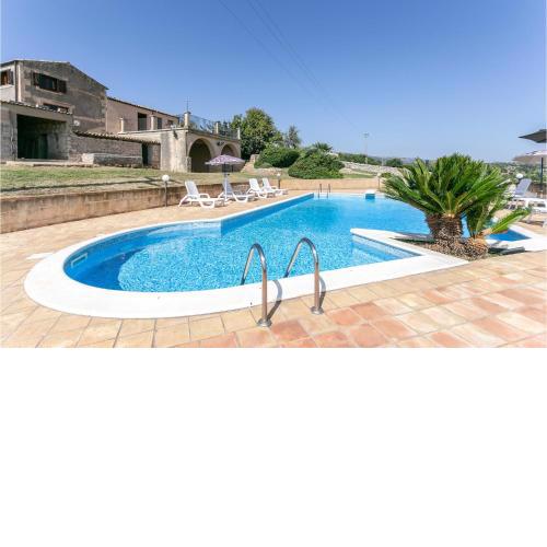 Awesome home in Ragusa with 5 Bedrooms, WiFi and Private swimming pool