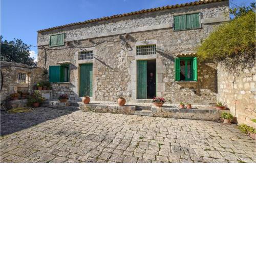 Awesome home in Rosolini with WiFi and 4 Bedrooms
