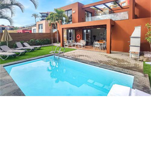 Awesome home in San Bartolome de Tiraj with 2 Bedrooms, WiFi and Outdoor swimming pool