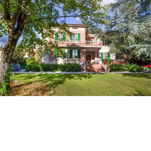 Awesome home in Sansepolcro with 5 Bedrooms and WiFi