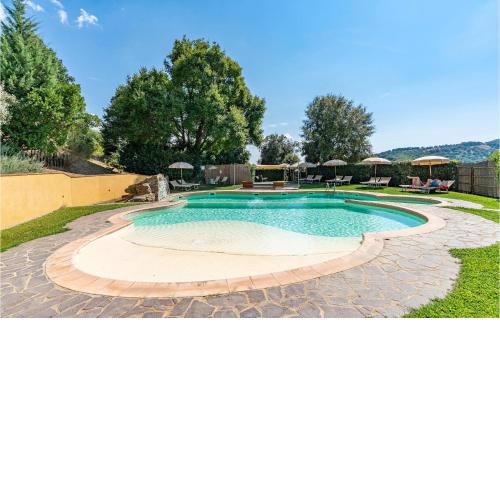 Awesome home in Scansano with Jacuzzi, WiFi and Outdoor swimming pool