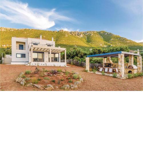 Awesome home in Skroponeria Politeia with 8 Bedrooms and WiFi