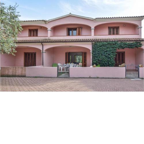 Awesome home in Straulas with 2 Bedrooms
